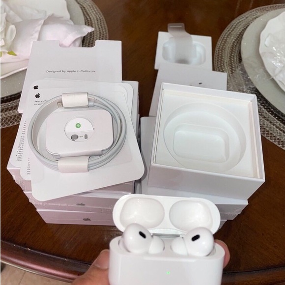 Apple AirPods Pro (2nd generation) With MagSafe charging case. 1:1